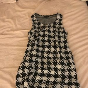 Houndstooth dress with pockets